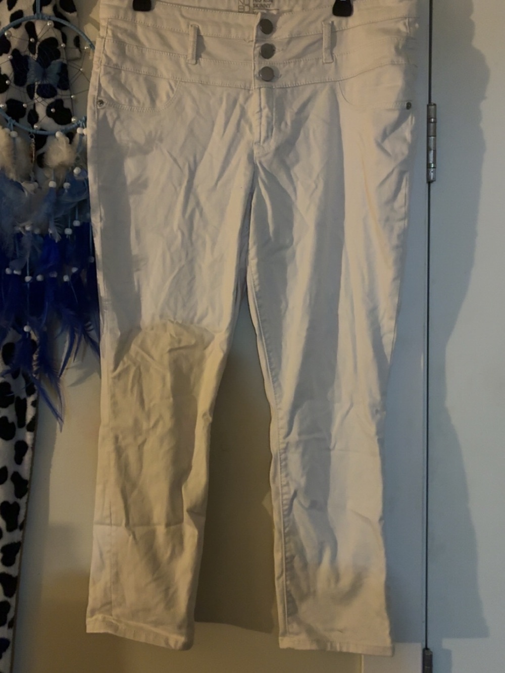 No Boundaries White High-Rise Straight Leg Jeans with Triple Button